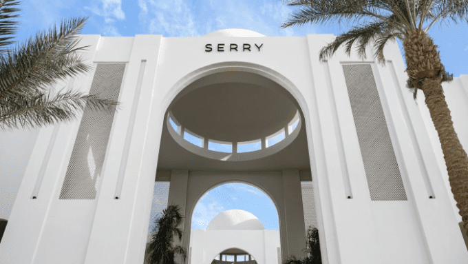 Temukan Keindahan Tersembunyi di Laut Merah - Serry Beach Resort!