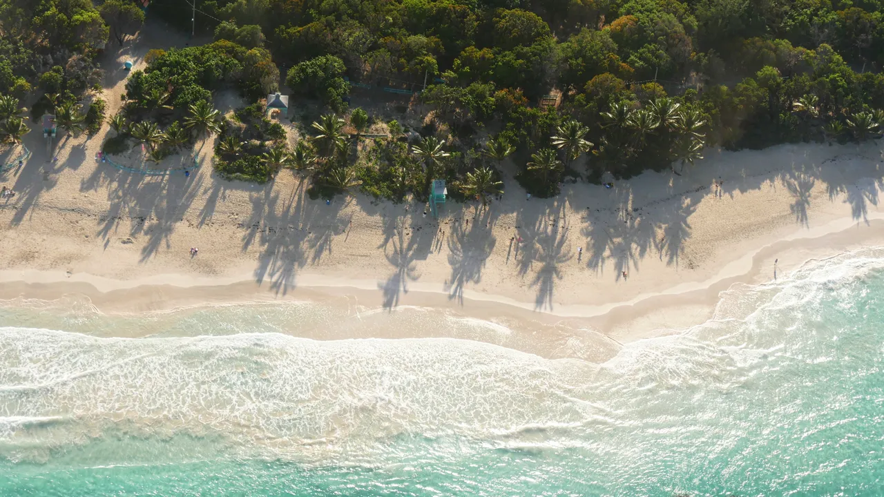 Pantai Tersembunyi di AS Ini Baru Saja Dinobatkan Sebagai Salah Satu yang Terbaik di Dunia!