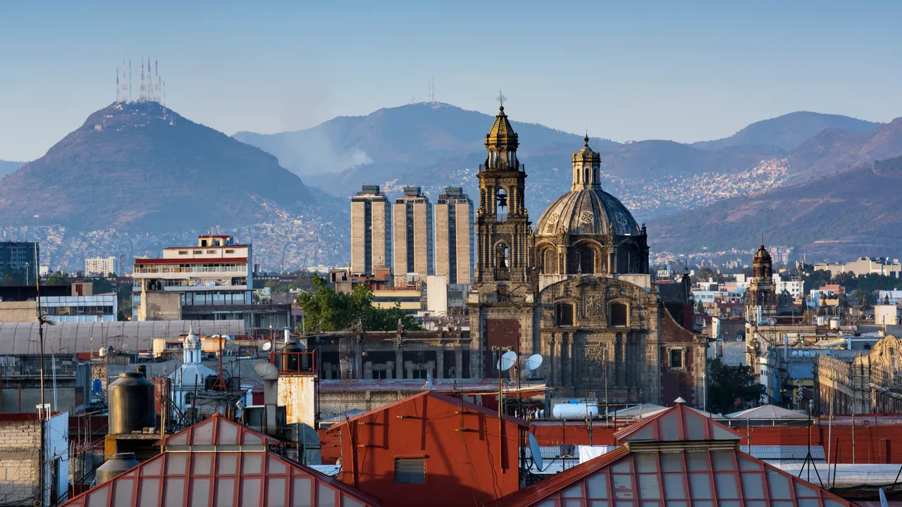 Jelajahi 3 Hari Sempurna di Mexico City: Rencana Perjalanan Keren dari Seniman Lokal!