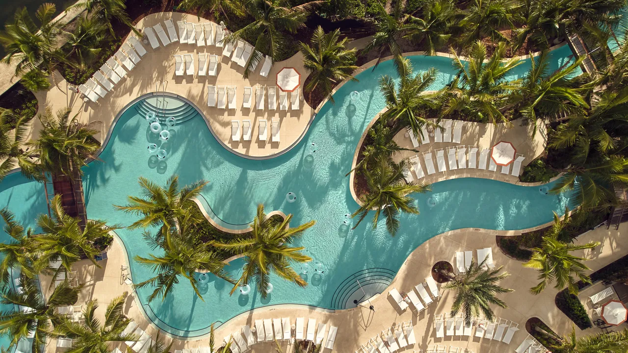 Genggam Momen Santai: 11 Resort Sungai Tenang Terbaik di Seluruh Dunia!