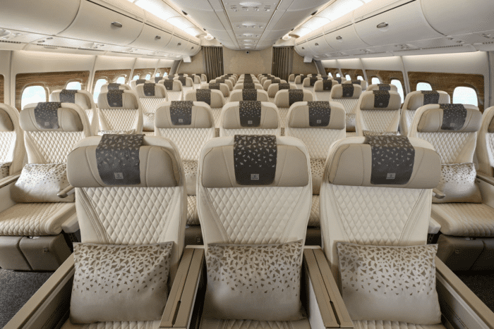 Emirates Luncurkan Retrofit Pertama Pesawat A380 Kelas Dua!