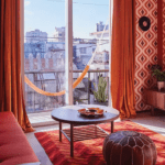 Liburanmu Nanti Jangan Sampai Membosankan—Cek Rekomendasi Airbnb Berwarna-warni yang Keren Ini!