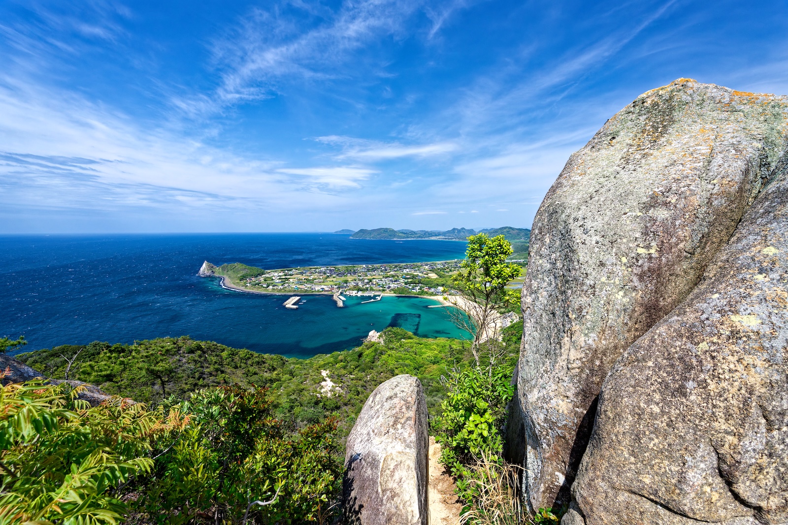 keiya-beach_matthieu-tuffet-istock-2213231673.jpeg
