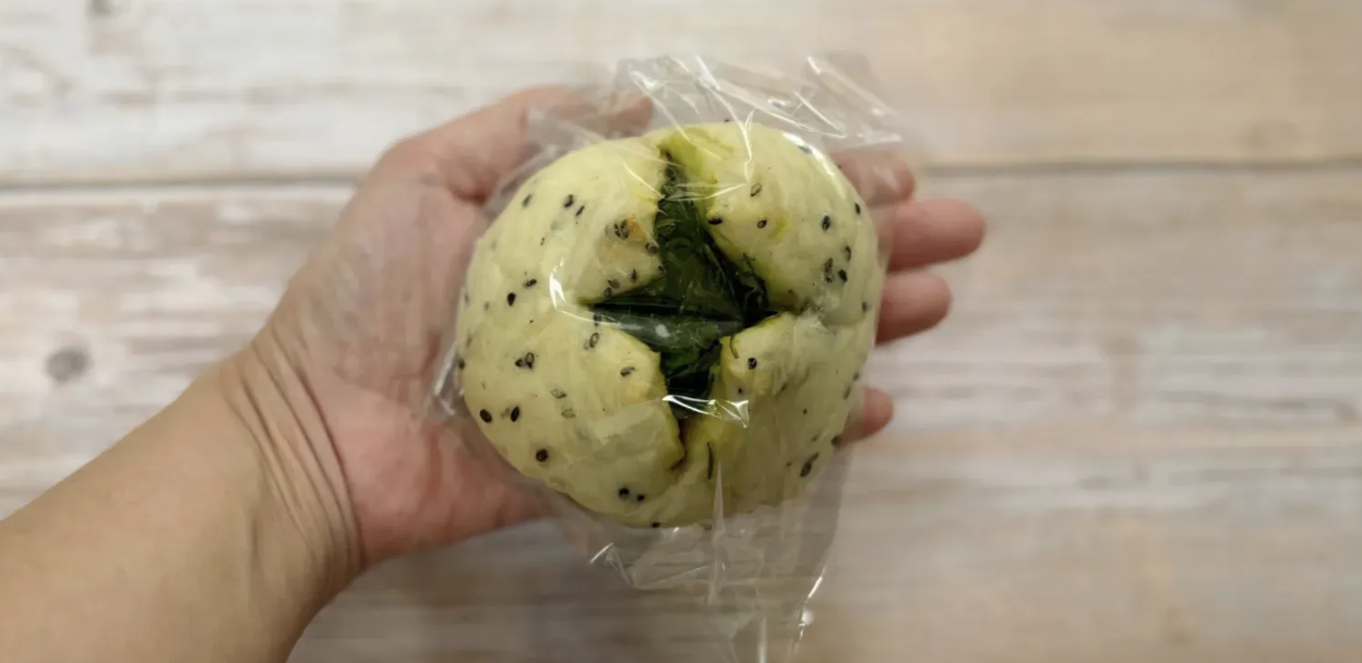 Roti Mekabu yang Dipotong