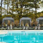 7 Hotel di Upstate New York yang Wajib Dipesan Hanya untuk Kolamnya!