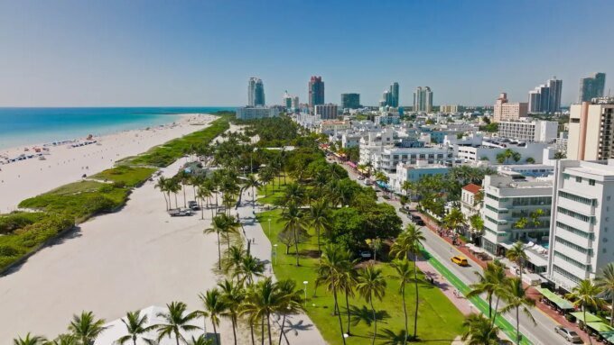 Temukan 9 Pantai Terbaik di East Coast dari Miami hingga Maine untuk Liburan Musim Panas yang Hit!