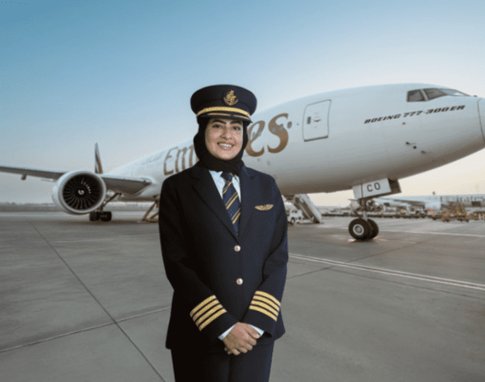 Emirates Ungkap Pilot Perempuan Pertama dari UAE, Siap Menginspirasi Generasi Wanita Masa Depan!