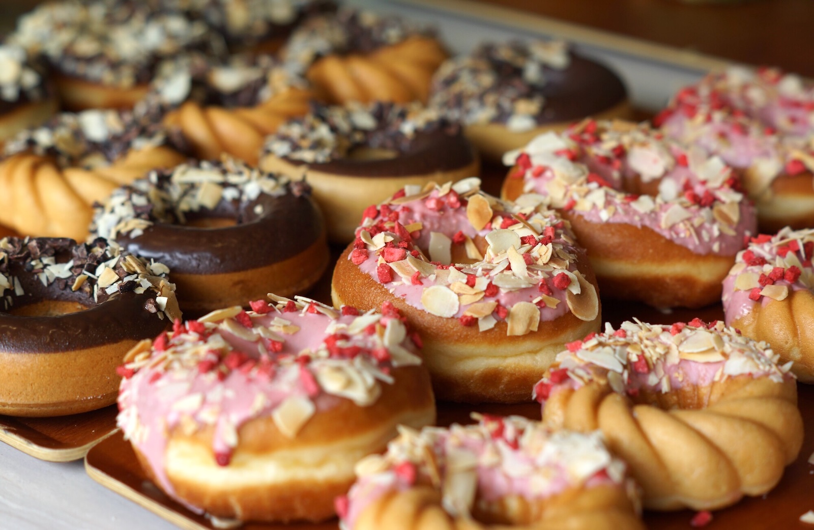 donuts_takako-pixta_101148611_m.jpeg