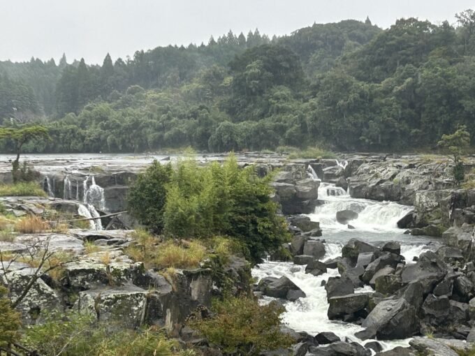 Air Terjun Sogi: Sumber Energi yang Menyimpan Sejarah Industri!
