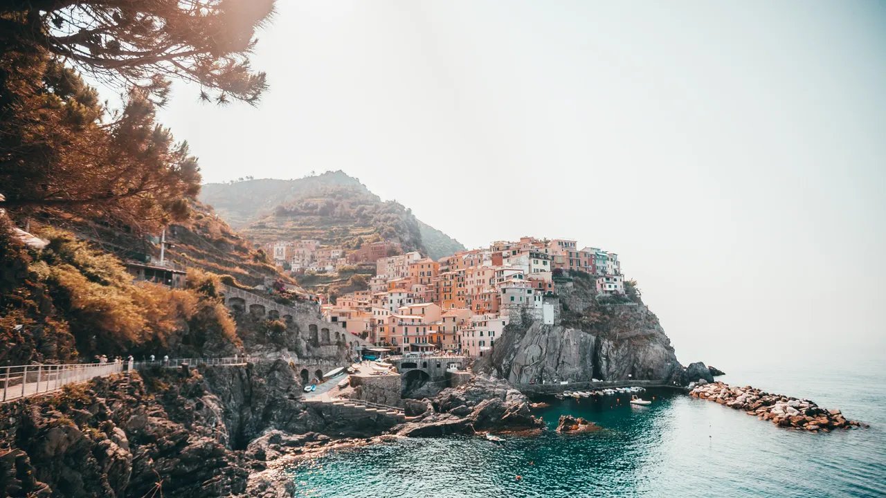 Temukan Hotel-Hotel Terbaik di Cinque Terre, Alternatif Santai untuk Amalfi Coast!