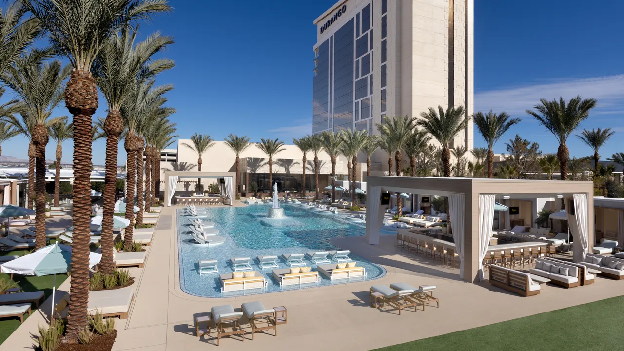 17 Kolam Renang Terbaik di Las Vegas untuk Mengalahkan Panas Gurun!