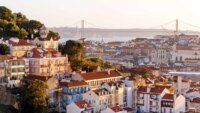 Panduan Pensiun di Portugal: Semua yang Perlu Diketahui Warga Amerika Tentang Visa D7!