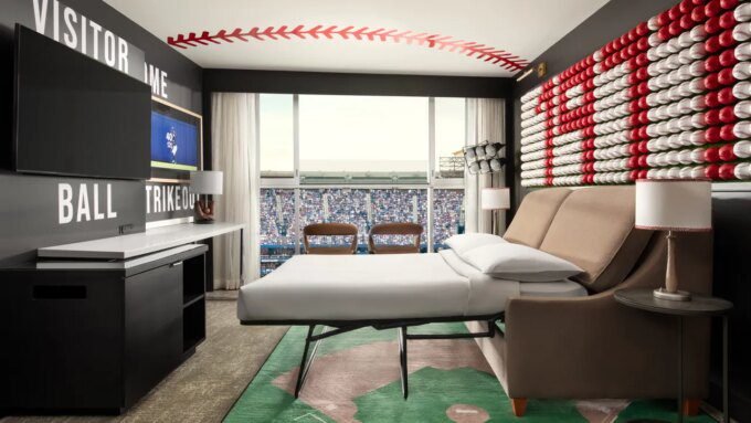5 Hotel Dekat Stadion Baseball, Bisa Nonton Pertandingan Langsung Dari Kamar!