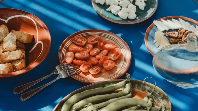 Di Kreta, Makanan Jadi Obat Alami yang Bikin Sehat dan Bahagia!