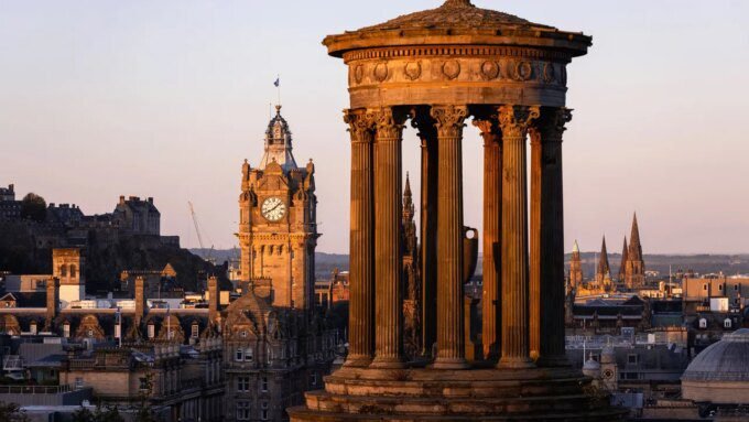Temukan Spot Terfavorit Seorang Veteran Edinburgh Fringe di Festival: Destinasi Wajib Kunjung!