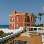 Villa Keluarga Impian: Temukan Surga Tersembunyi di Algarve yang Menawan!