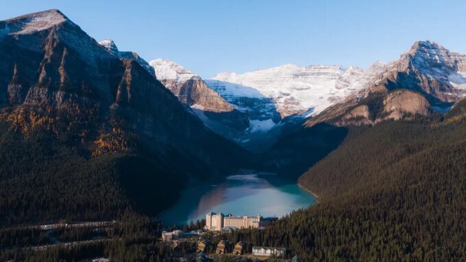 Temukan Tempat Menginap Terbaik Dekat Banff National Park untuk Pemandangan Spektakuler dan Dekat dengan Lake Louise!