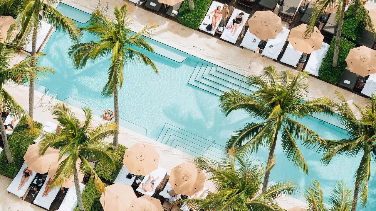 Hotel-Hotel Terbaik di South Beach, Miami—Temukan Pesona dan Kemewahan di Ujung Laut!