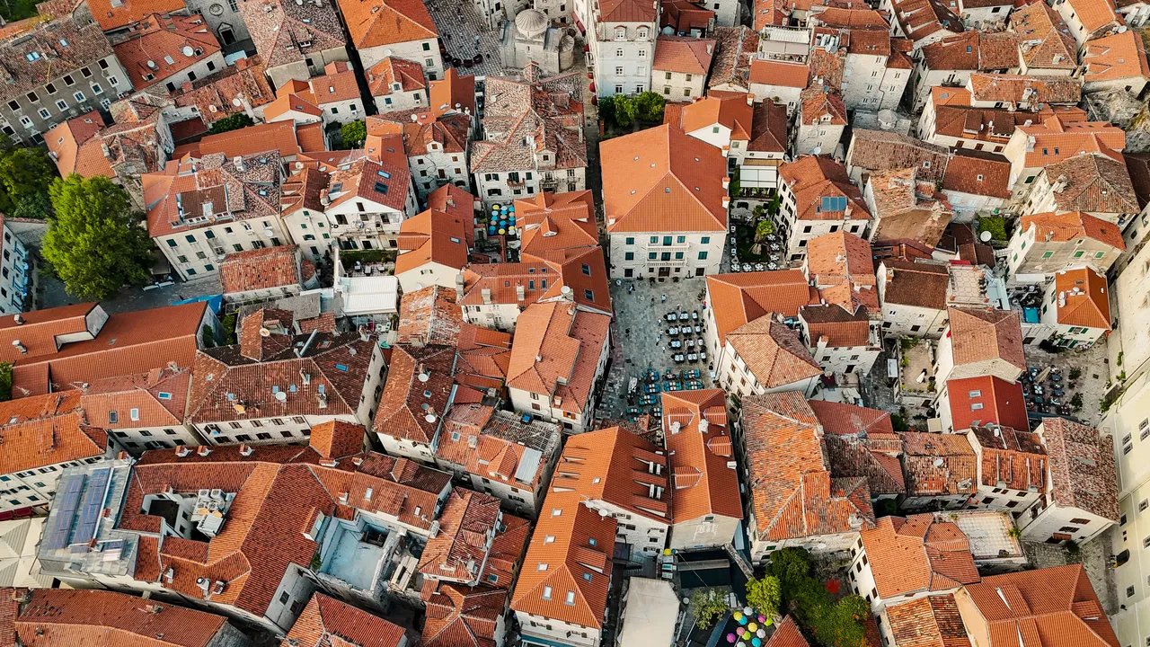 Salah Satu Tempat Terbahagia di Eropa: Menyelami Pesona Kota Berbenteng di Montenegro!