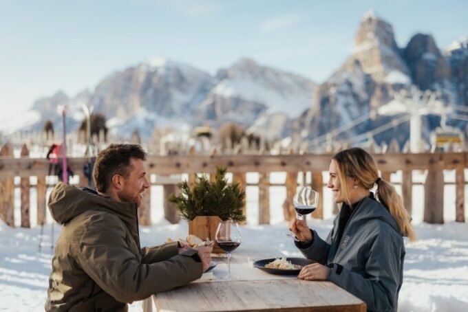 ALTA BADIA: Nikmati Ski Musim Dingin dengan Kuliner Mewah, Tradisi Kental, dan Warisan Lokal!