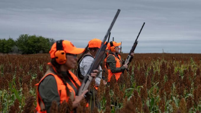 Serunya Belajar Berburu Pheasant di Retreat Khusus Wanita di South Dakota!