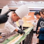 Anantara Siam Bangkok Hotel Masuk Buku Rekor Guinness untuk Nasi Ketan Mangga Terpanjang di Dunia!