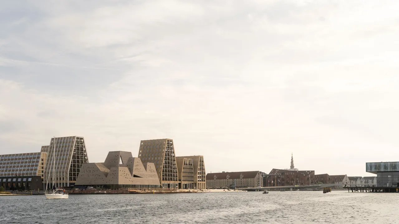 Copenhagen Hadirkan Bathhouse Menakjubkan di Pinggir Laut Bulan Desember Ini—Harganya Bikin Penasaran!