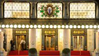 Mengapa Plaza Hotel Tutup? Kisah Menarik di Balik Fasadnya!