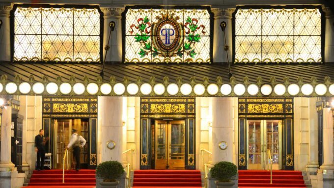 Mengapa Plaza Hotel Tutup? Kisah Menarik di Balik Fasadnya!