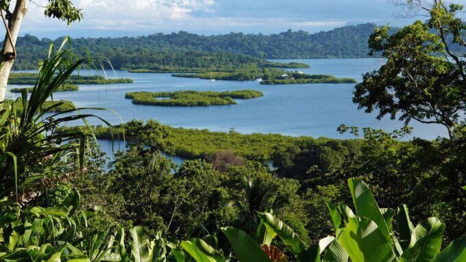 Pulau Terbaik di Dunia: Temukan Pilihan Pembaca 2026!