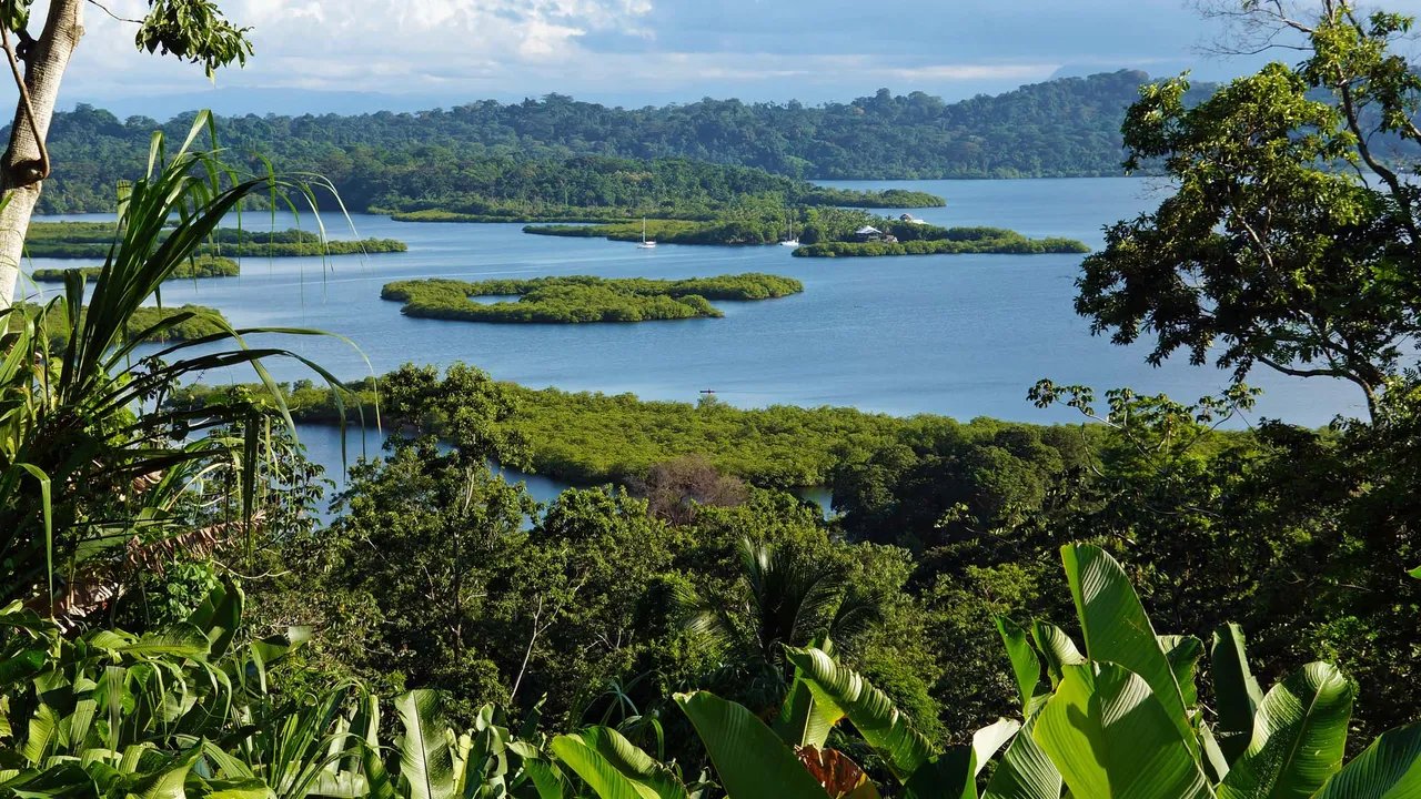 Pulau Terbaik di Dunia: Temukan Pilihan Pembaca 2026!