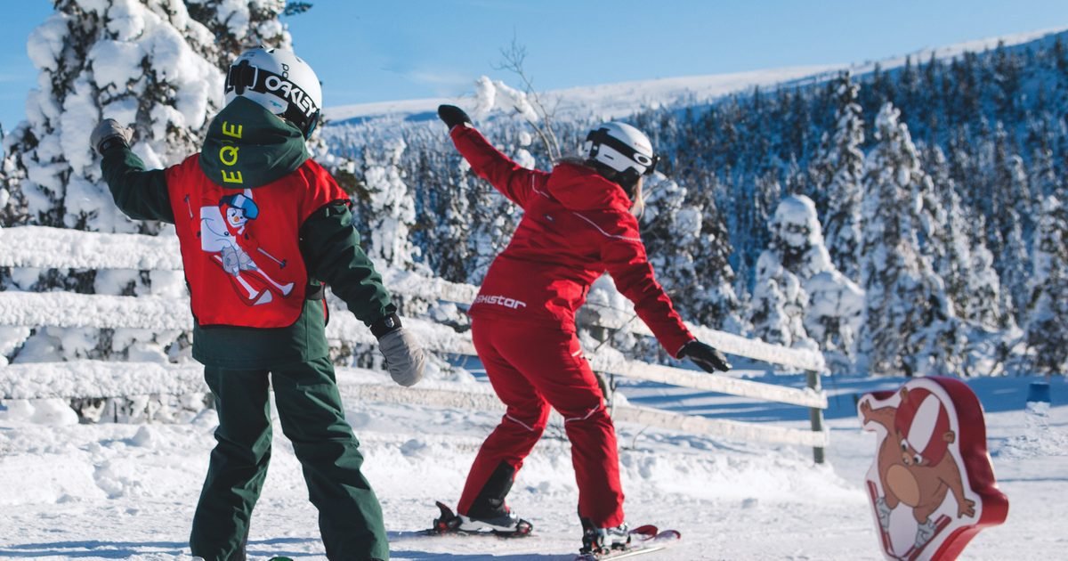 Liburan Keluarga di Salju: Tips Makan Enak di Puncak Ski!