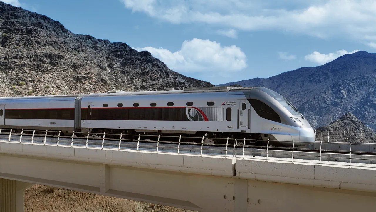 Naik Kereta Baru dari Dubai ke Abu Dhabi: Pengalaman Seru yang Wajib Kamu Coba!