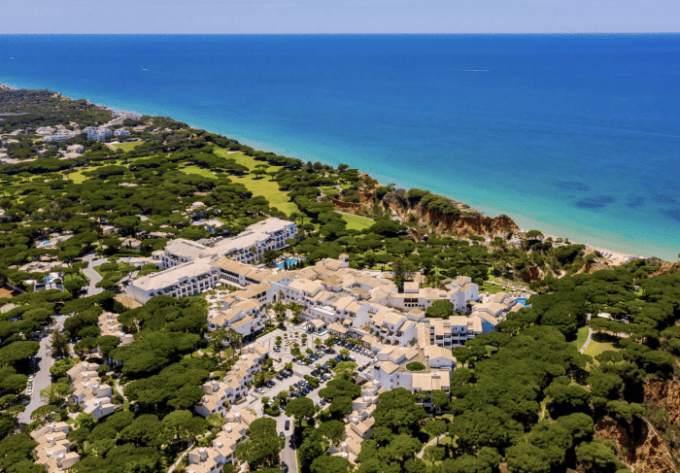 Pine Cliffs Resort, Algarve, Raih Lima Penghargaan Bergengsi Internasional!