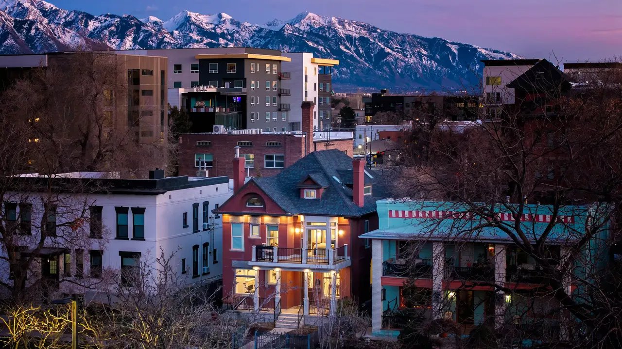 11 Airbnb di Salt Lake City yang Menggambarkan Pesona Kota Gunung Amerika!